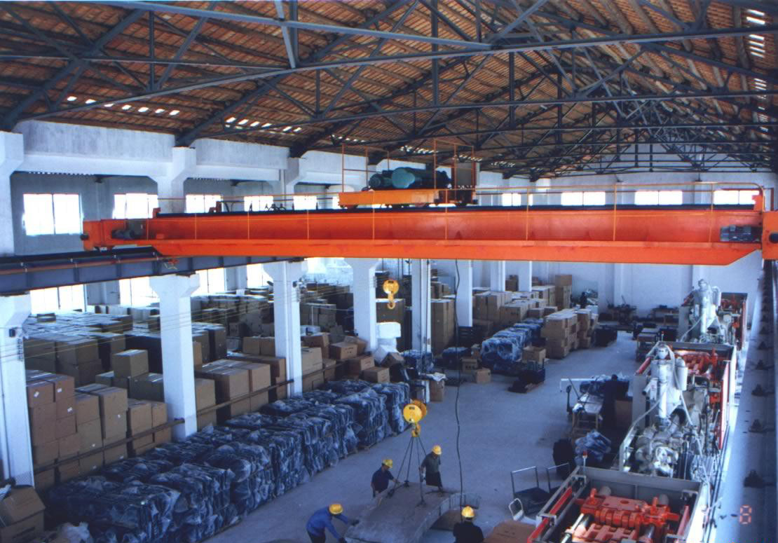 倉庫作業(yè)巧用電動(dòng)葫蘆 省時(shí)又省力